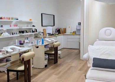 Elegant beauty and wellness space at Sleep Induction Head Massage | Yumemi, Singapore, Central, SG.