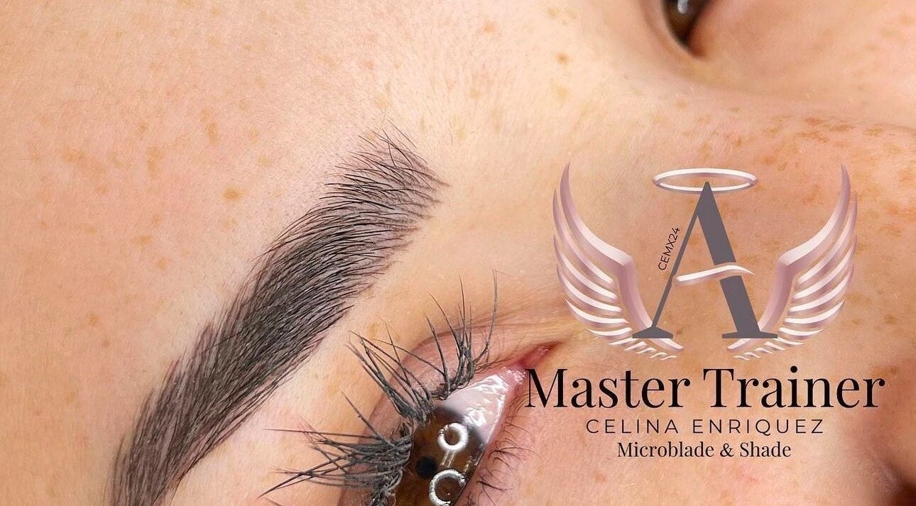Cejas detalladas en Envi Beauty, Juárez, Chihuahua, MX. Belleza y bienestar en microblading.