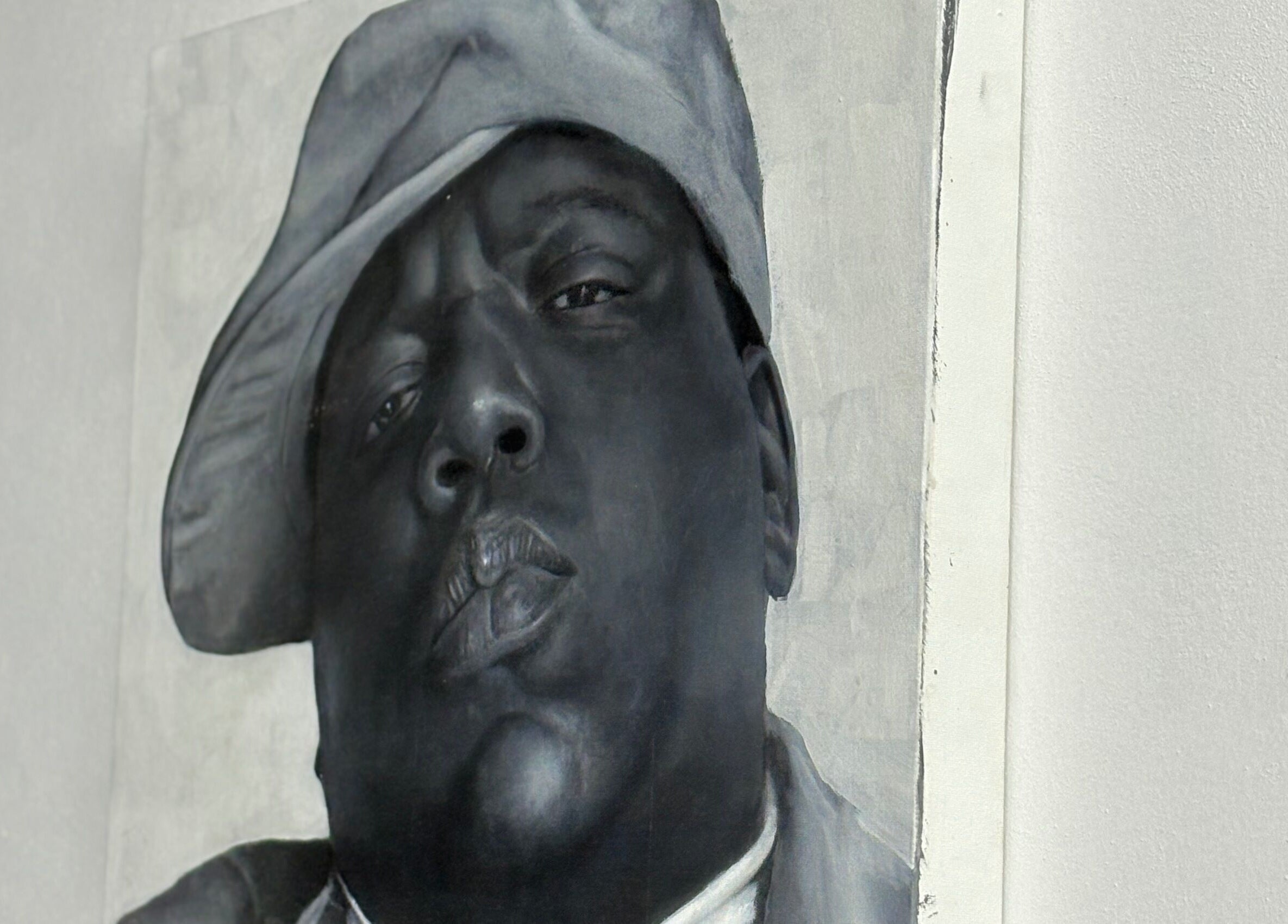 Pintura de estilo urbano en Fonsek Barber, reflejando cultura local en Tepic, Nayarit, MX.