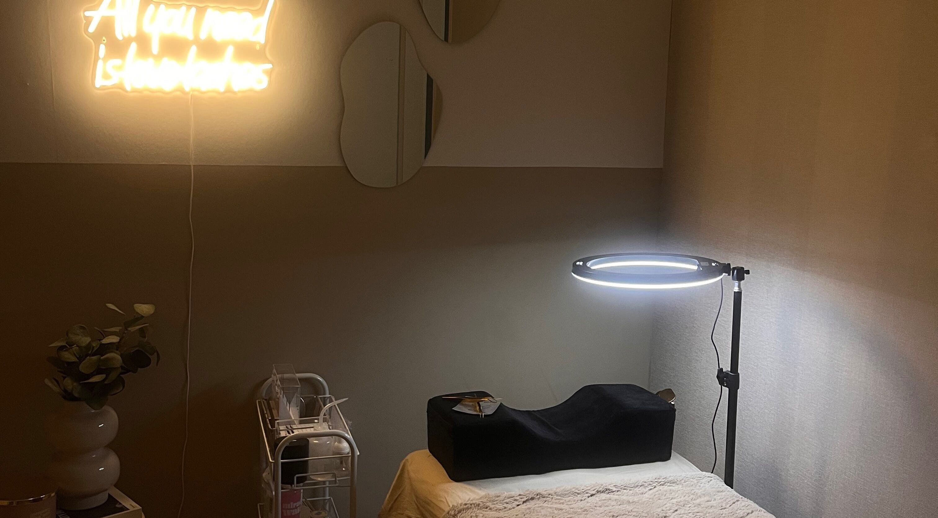 Coin paisible de Studio Regard by Mélanie à Saint-pierre-la-palud, idéal pour détente et bien-être.