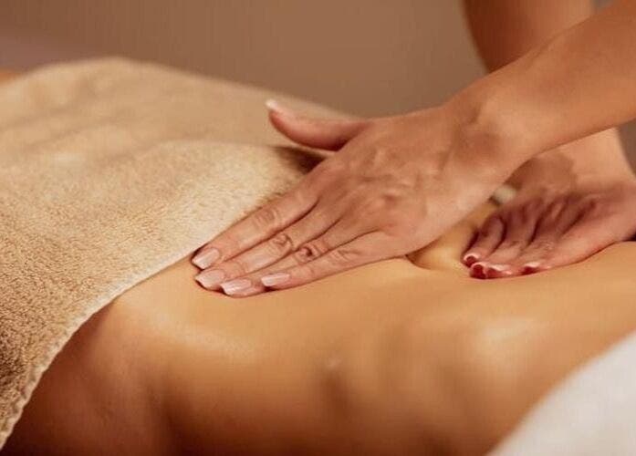 Massagem relaxante no Pietra Fernanda - Estética & Bem-estar, São Paulo, São Paulo, BR.