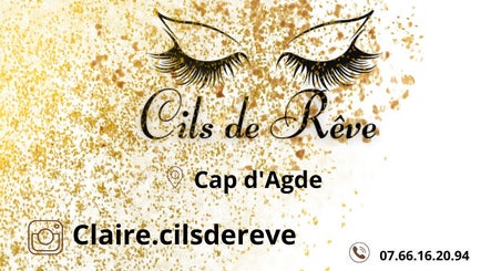 Logo Cils de rêve avec paillettes dorées, situé au Cap d’Agde, Occitanie, FR. Contact Instagram et téléphone inclus.