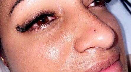 Extension de cils élégante chez Maevaeyelashes à Saint-denis, Saint-denis, RE.
