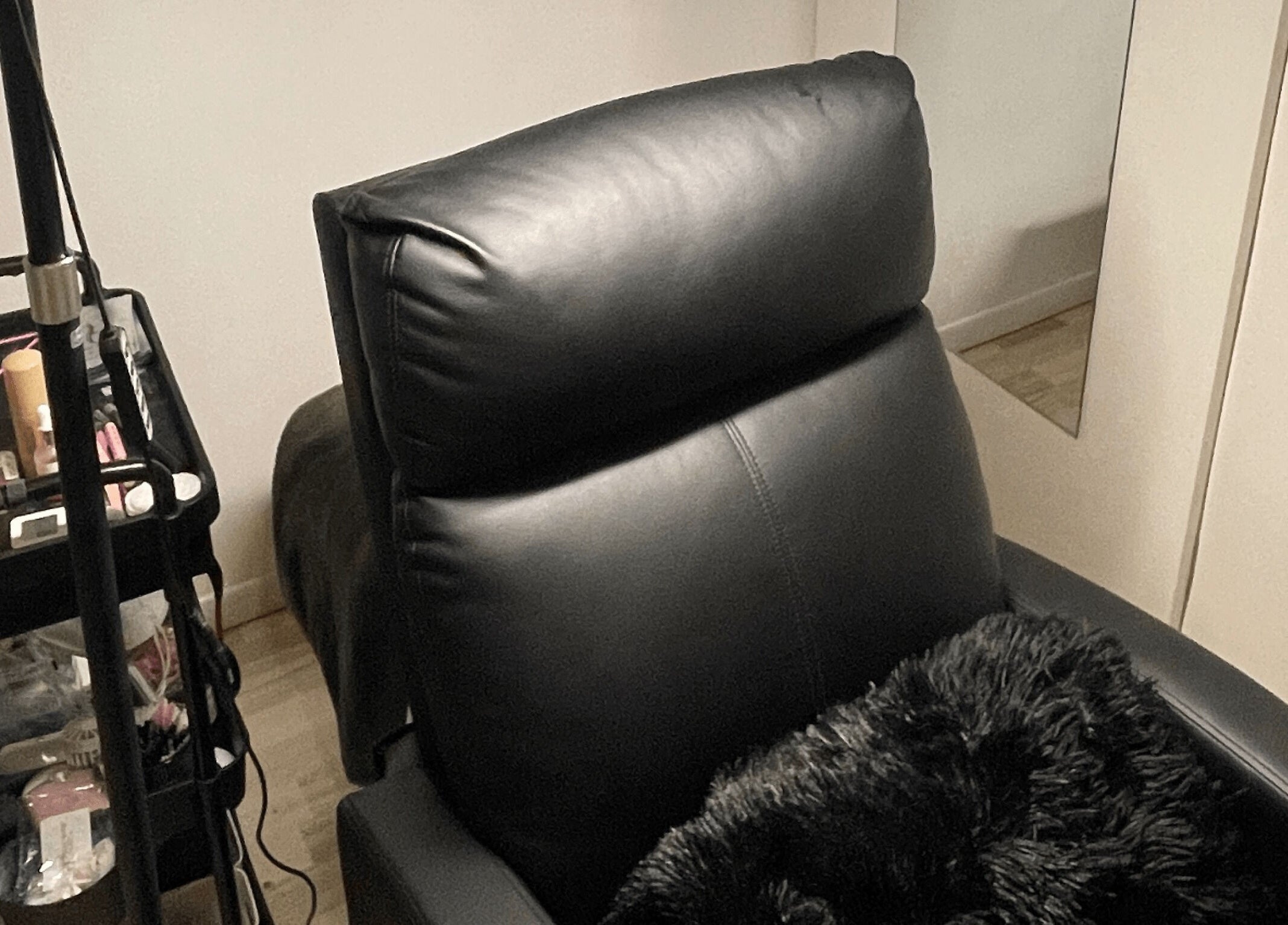 Salon chic chez Glam Lashes Expert à Beauvais, Hauts-de-france, FR, équipé pour le bien-être.