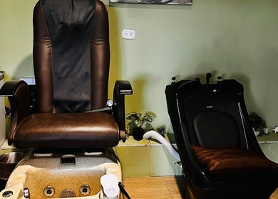 Luxurious massage chair at Sunset Body Works, Uvita, Provincia De Puntarenas, CR, offering ultimate relaxation.