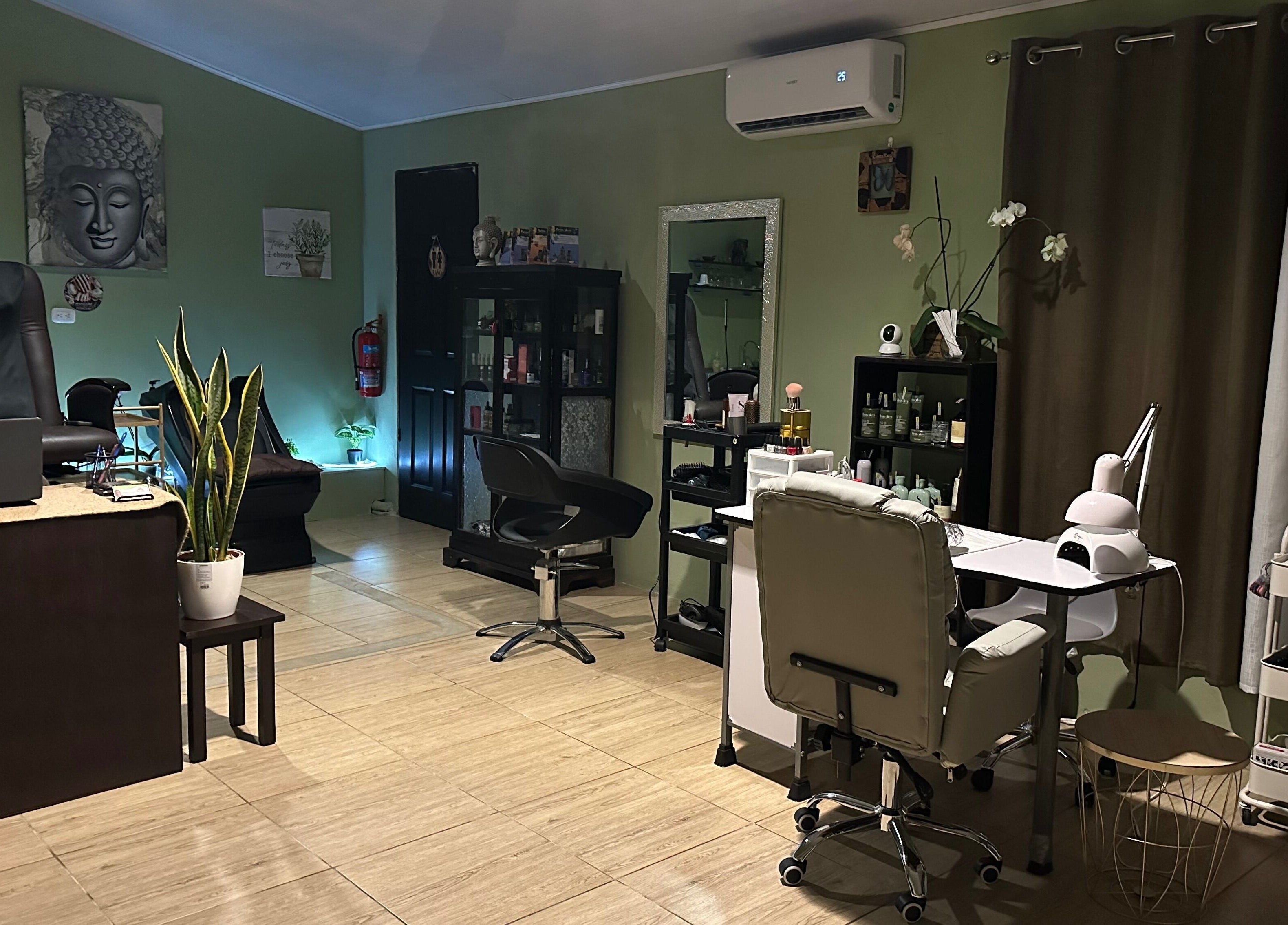 Relaxing spa setup in Sunset Body Works, Uvita, Provincia De Puntarenas, CR with sleek chairs and tranquil decor.