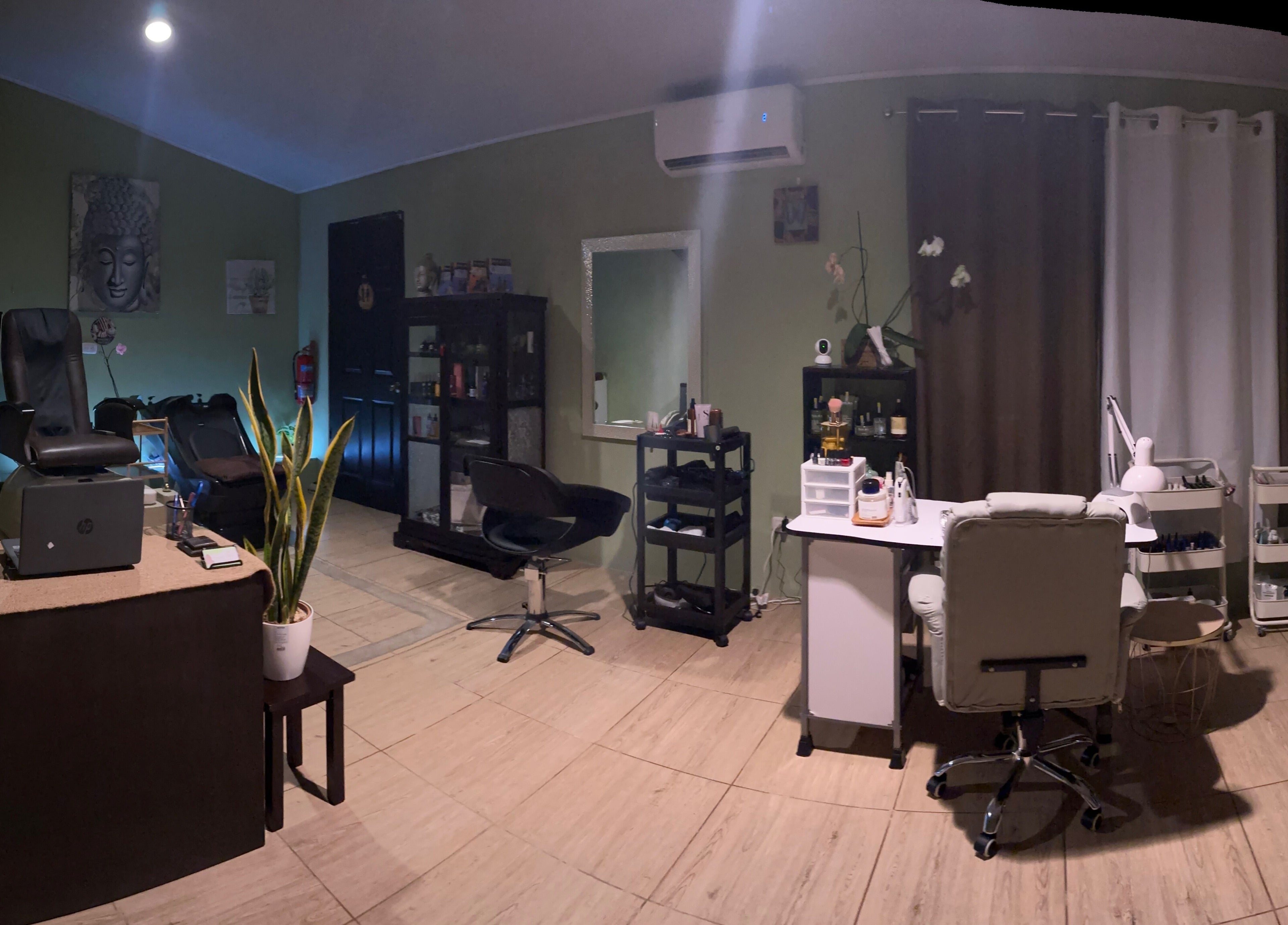 Interior view of Sunset Body Works spa room in Uvita, Provincia De Puntarenas, CR, showcasing massage and treatment areas.