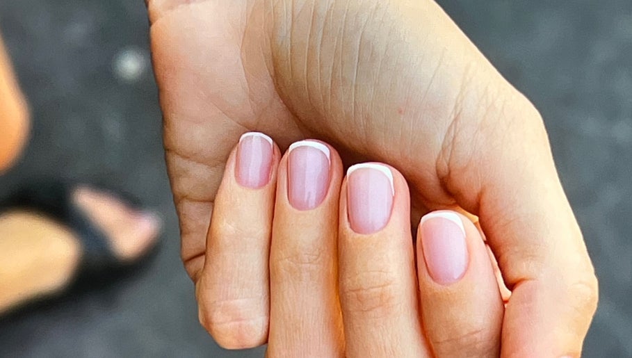 Elegant French manicure at Tamara AOUN Nail Studio (ALPHA BUSINESS CENTER) in Vernier, Genf, CH.