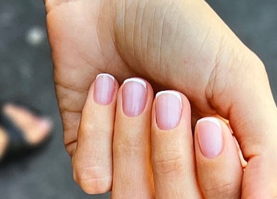 Elegant French manicure at Tamara AOUN Nail Studio (ALPHA BUSINESS CENTER) in Vernier, Genf, CH.
