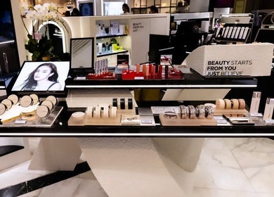 Elegant display of beauty products at JUNG SAEM MOOL beauty, Lane Crawford-Times Square, Hong Kong Island, HK.