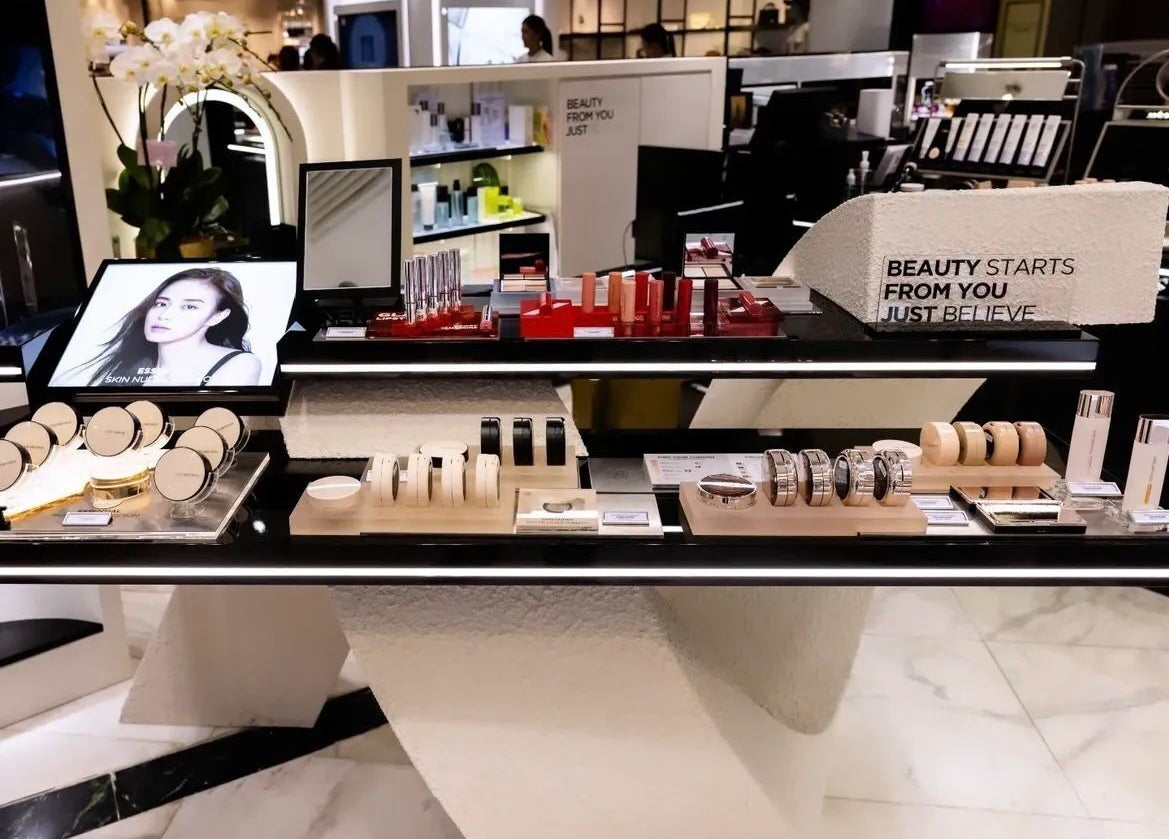 Elegant display of beauty products at JUNG SAEM MOOL beauty, Lane Crawford-Times Square, Hong Kong Island, HK.