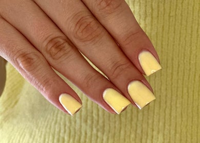 Маникюр с жёлтым лаком от Nail by Dari, Wittlich, Rheinland-pfalz, DE