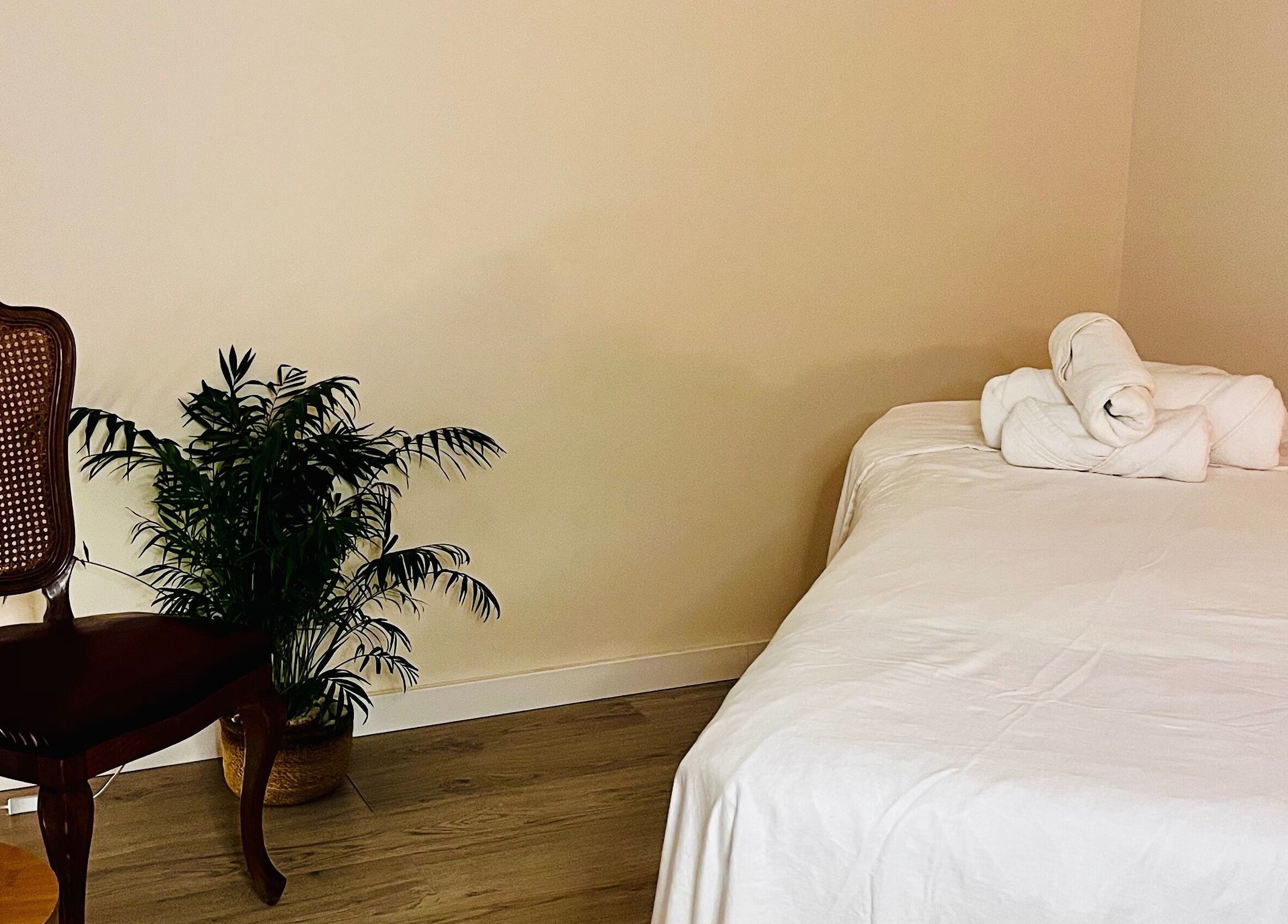 Espaço tranquilo de massagem no Cielo Zen-Quiromasaje Masaje & Terapias Holísticas, Barcelona, Catalunya, ES.