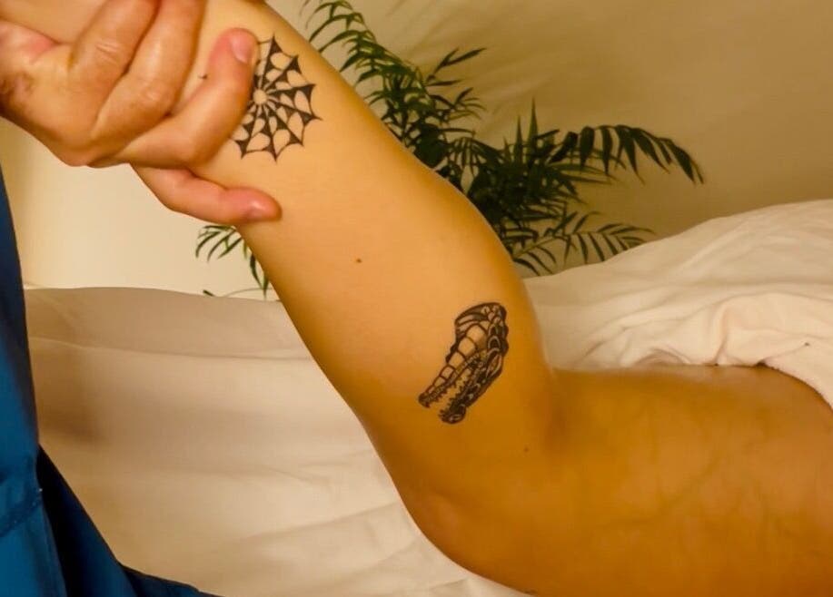 Massagem de braço no Cielo Zen-Quiromasaje Masaje & Terapias Holísticas em Barcelona, Catalunya, ES.