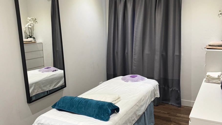 Health Point Massage Shop位于Perth, Western Australia, AU的宁静按摩房。