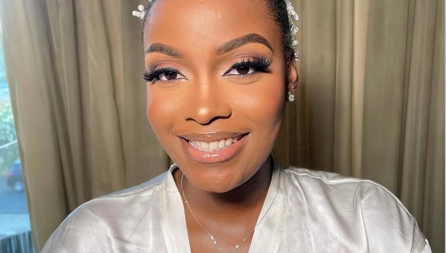 Smiling woman with elegant makeup at Bv Adams Makeup and Hair, Luanda, Luanda, AO.
