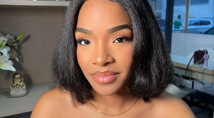 Elegant makeup by Bv Adams Makeup and Hair in Luanda, Luanda, AO, showcasing flawless beauty and style.