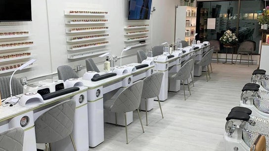 The Cedar Tree Nail Salon | River Heights