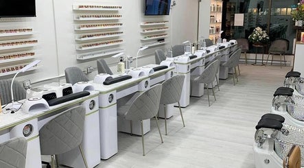 The Cedar Tree Nail Salon | River Heights