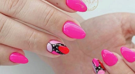 Bright pink and artistic nail design at The Cedar Tree Nails Salon | Portage, Winnipeg, Manitoba, CA.