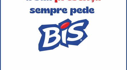 Logo do Bis destacando-se com a frase 'presença' na imagem. Local: Jefferson (trafego), Goiás, Goiás, BR.