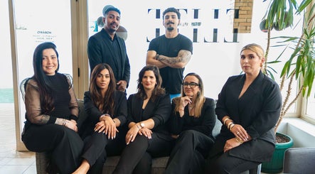 Team at Carvalho Barbeiro in Vale De Cambra, Aveiro, PT, showcasing professional styling.