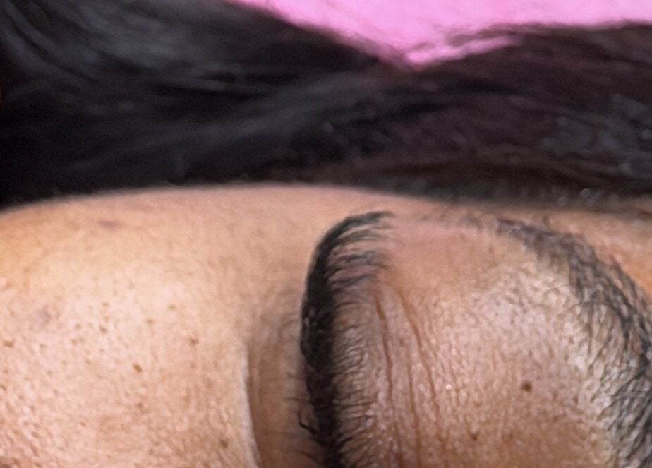 Extensions de cils à Poseentrefilles Abidjan, Abidjan, District Autonome D'abidjan, CI.