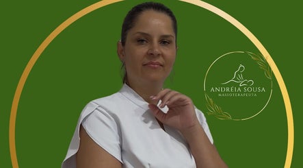 Andréia Sousa Massoterapeuta in Portimão offers serene massage therapy. Experience wellness at its best.