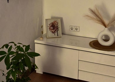 Esquina elegante en Amani Beauty by Maria Garcia, Tías, Canarias, ES con decoraciones minimalistas.