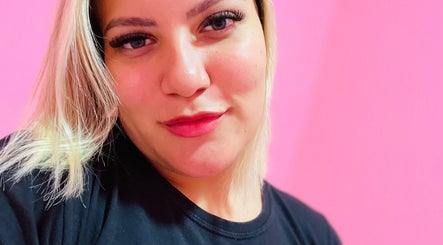 Close-up de cliente no Emanuela Rodrigues, beleza em São Paulo, São Paulo, BR.