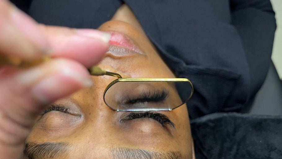 Eyelash extensions at Star Quality Looks in Boksburg, Gauteng, ZA showcasing detailed artistry.