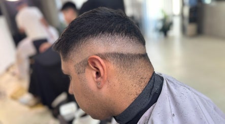 Corte de cabello moderno en L|G BOSS, Santa Cruz De La Sierra, Departamento De Santa Cruz, BO.