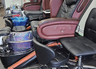 Elegant pedicure chairs at Iconic Nails Lounge, Vernon, British Columbia, CA, showcasing luxury and comfort.