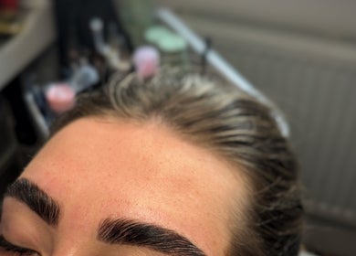 Perfectly groomed brows at Beautybyerika in Granard, County Longford, IE showcasing expert eyebrow styling.
