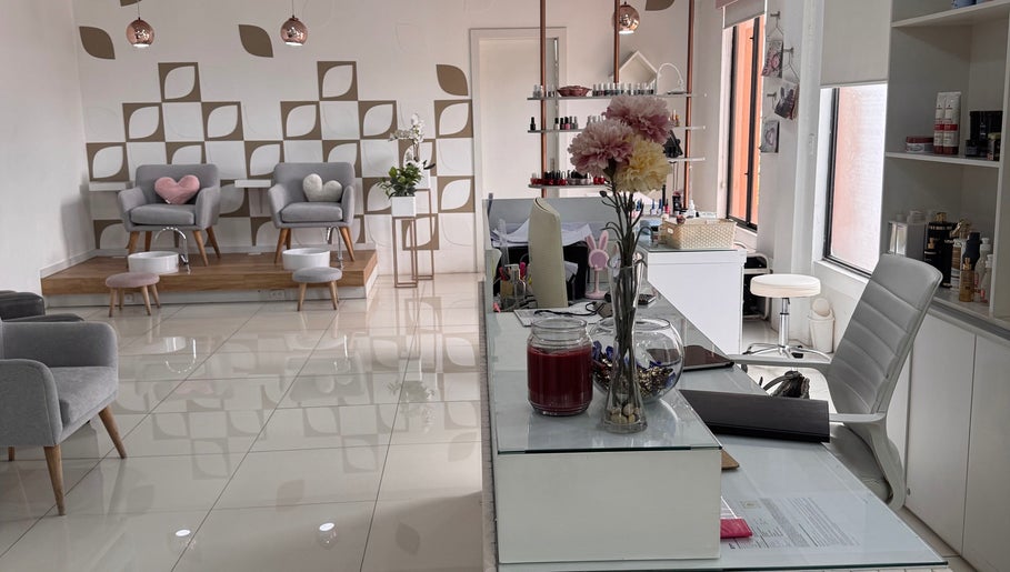 Espacio moderno y elegante en BEYOUTIFUL, Quito, Pichincha, EC, ideal para relajación y belleza.