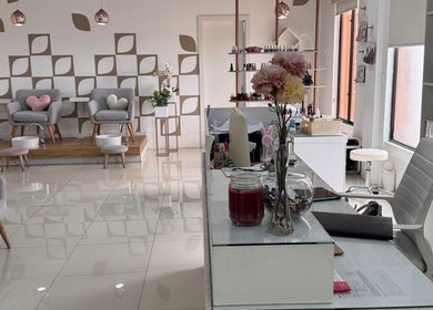 Espacio moderno y elegante en BEYOUTIFUL, Quito, Pichincha, EC, ideal para relajación y belleza.