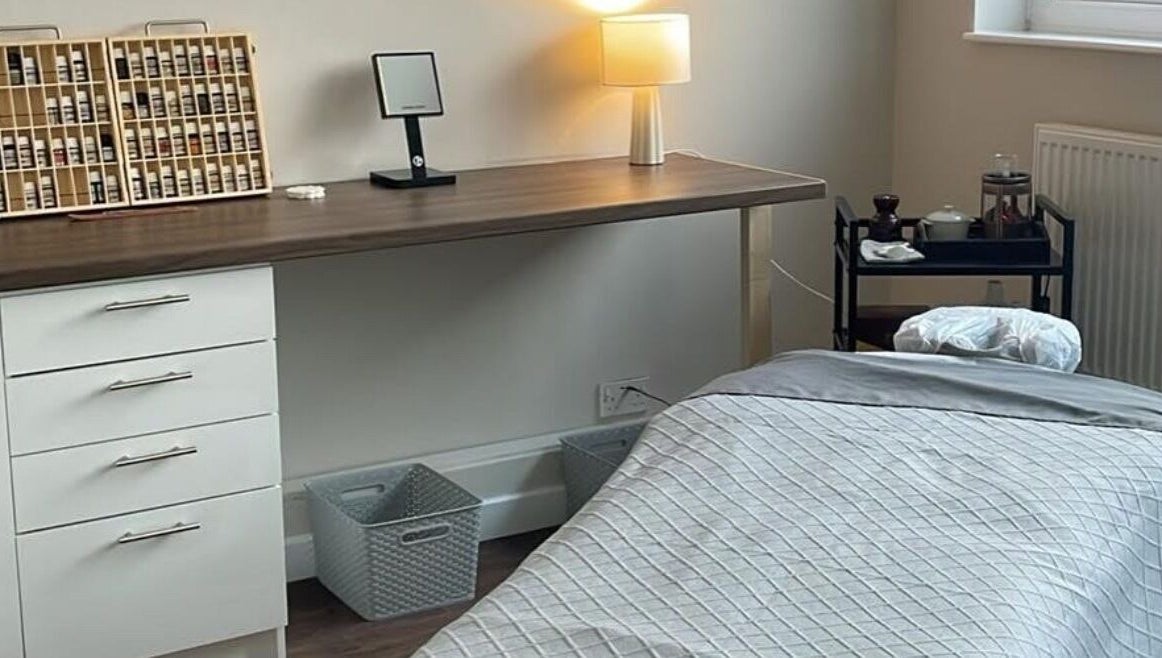 Healing with Winnie的宁静疗法室，位于英格兰Warrington，注重舒适与放松。