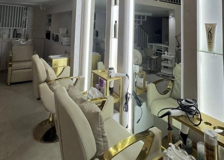 غرفة صالون أنيقة في HH﻿S بمراكش, مراكش - آسفي, MA بديكور راقي وتجهيزات حديثة.