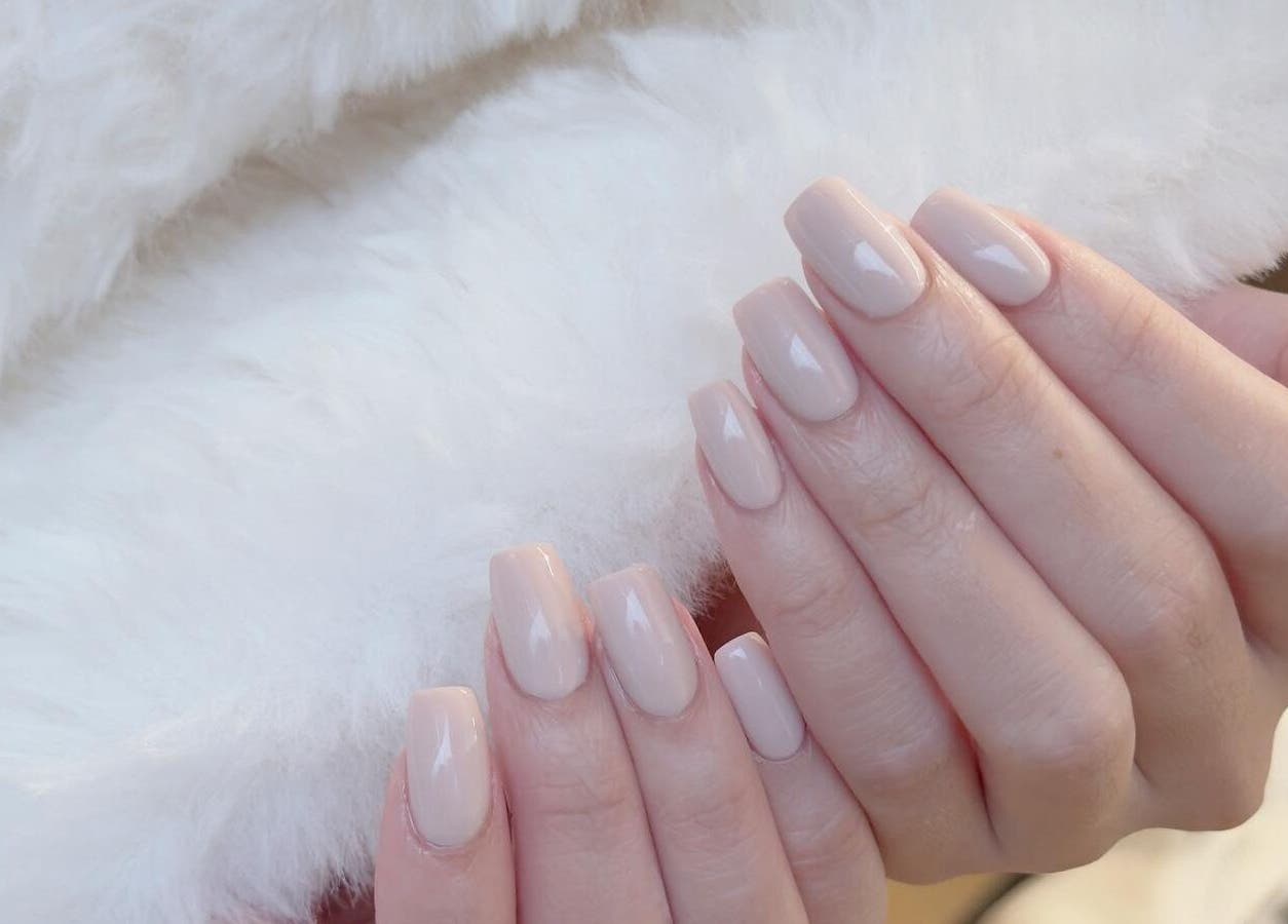 Mini Koala Nail HK 在香港島, 香港島, HK 精致裸色美甲展示，尽显优雅。