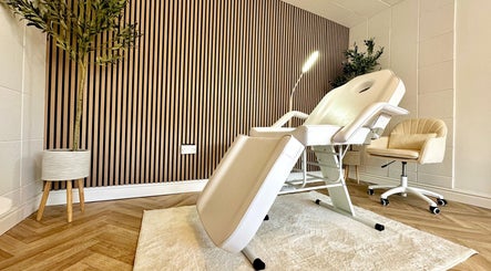 Luxurious treatment room at Skin and Snatch Studio, Liverpool, England, GB with modern decor.