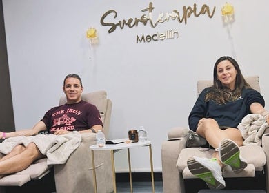 Clients enjoying IV therapy at Sueroterapia Medellín, Medellín, Antioquia, CO in a serene setting.