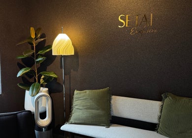 Relaxing lounge at Setai Exclusive Chidlom for Japanese Facial Massage in Krung Thep Maha Nakhon, TH.
