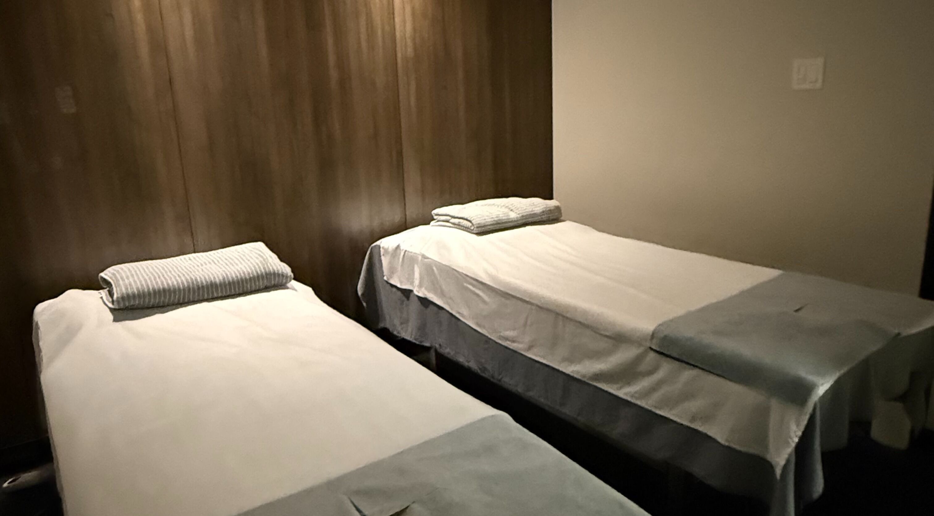 Relaxing twin massage beds at Lumina Massage Wellness Center, Markham, Ontario, CA.