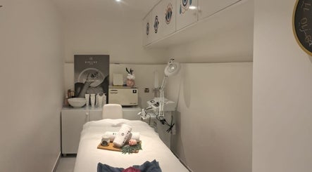 Relaxing treatment room at Shine Bright Ladies Salon, Abu Dhabi. Clean, modern space for wellness therapies.