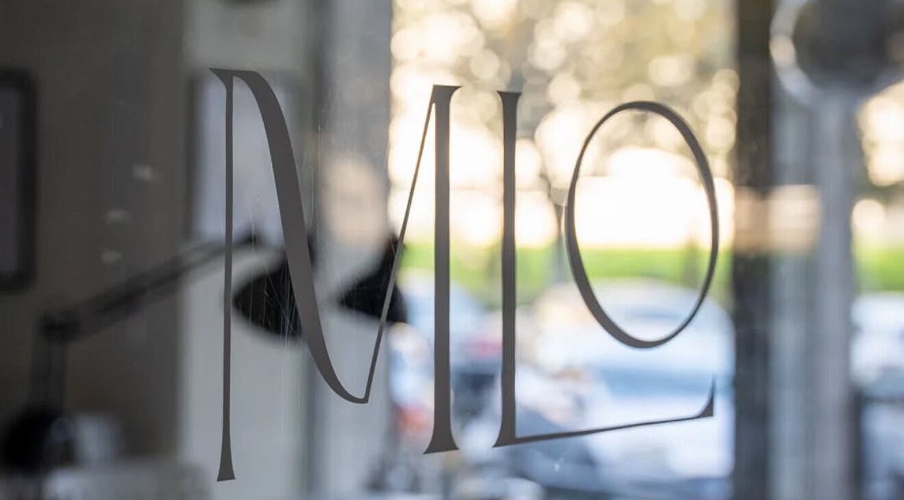 MariLopes naildesign entrance with sleek logo in Vila Nova De Famalicão, Braga, PT.