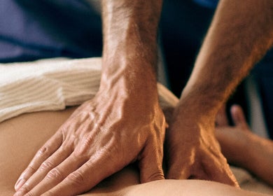 Massage relaxant chez Up2 Massages à Paris, Île-de-France, FR, pour un bien-être optimal.