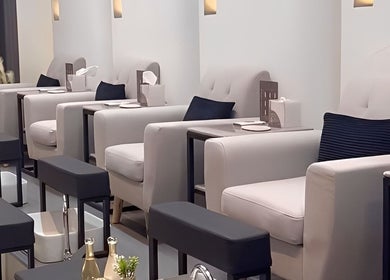Luxurious seating area at Peony Beauty Center Kalba, Kalba, Sharjah, AE for premium pedicure services.