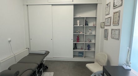 Затишний кабінет у Kureza Centrum Rehabilitacji Sp. Z o.o., Варшава, Województwo Mazowieckie, PL.
