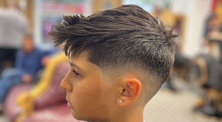 Modern fade haircut at Cutsbyraff, Dublin, County Dublin, IE.