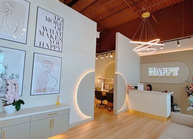 Elegant reception at H Head Spa Wellness, Richmond Hill, Ontario, CA with modern decor and soothing ambiance.